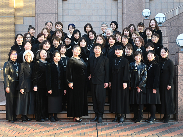 Pencil Bunch with Leo and The Family